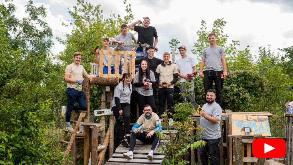 #Social Day + #Hallesche Wohnungsgesellschaft mbH #Bauspielplatz „KiFaNa“
